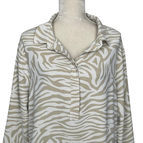 Chico’s Zebra Print Tunic Women’s Size 4 Plus Size 20-22 Button Details - Picture 4 of 11